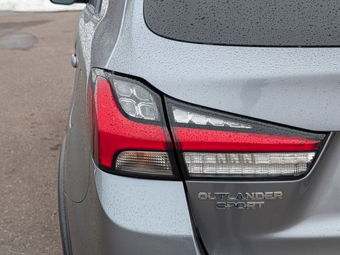Used 2025 Mitsubishi Outlander Sport ES image 17
