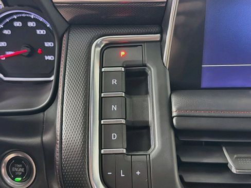 Used 2021 Chevrolet Tahoe RST AWD/4WD image 16
