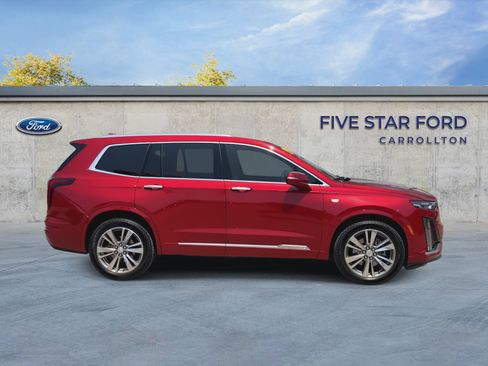 Used 2021 Cadillac XT6 Premium Luxury FWD image 9