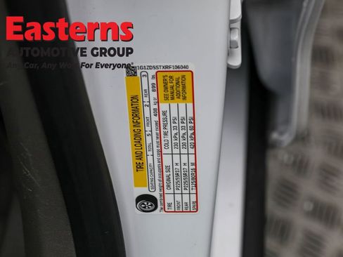 Used 2024 Chevrolet Malibu LT image 35