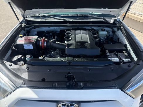 Used 2017 Toyota 4Runner TRD Off-Road Premium image 21