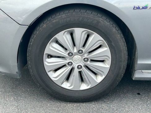 Used 2017 Hyundai Sonata SE image 12