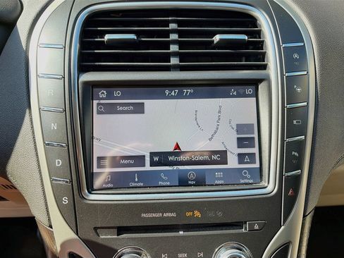 Used 2020 Lincoln Nautilus Reserve AWD/4WD image 13