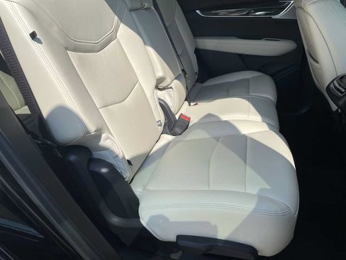 Certified 2023 Cadillac XT6 Sport w/ Technology Package AWD/4WD image 29