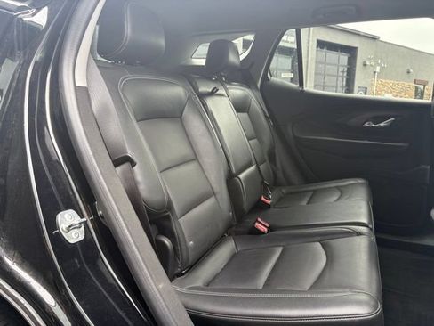 Used 2024 GMC Terrain SLT AWD/4WD image 11
