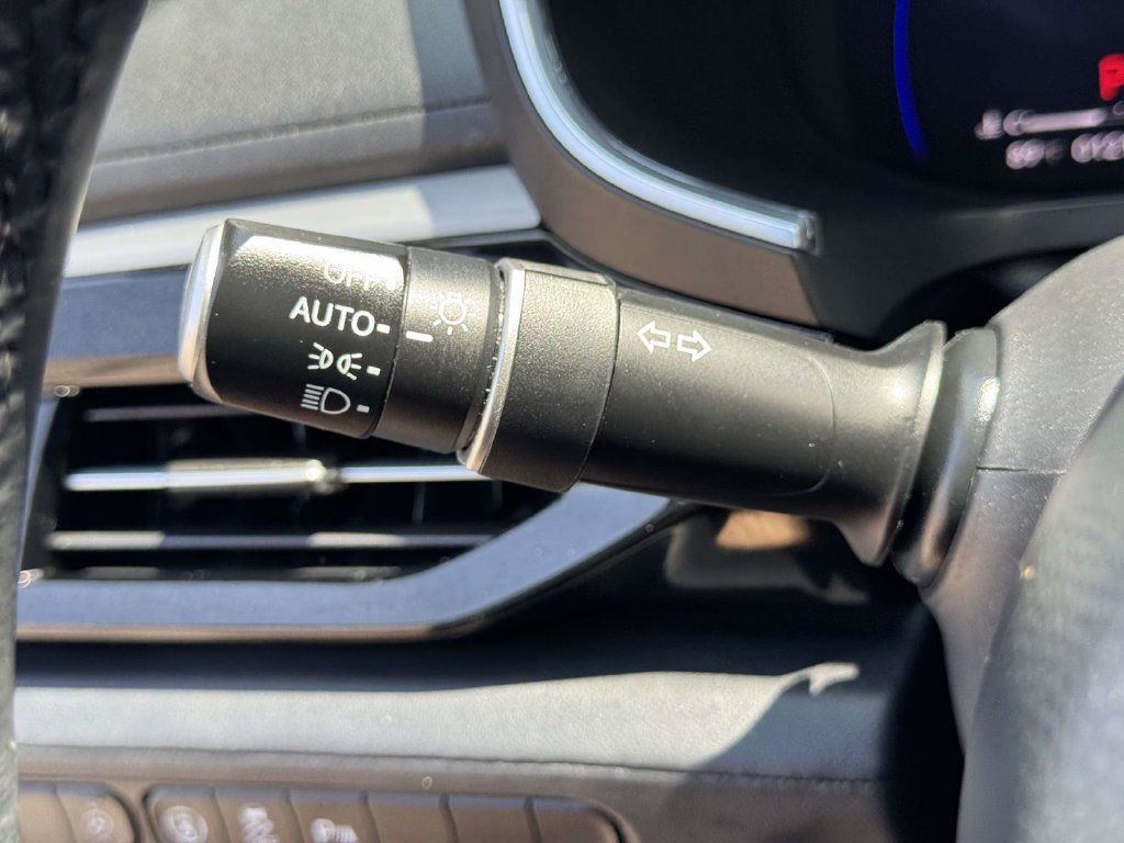 Used 2023 Acura MDX w/ Technology Package AWD/4WD image 23