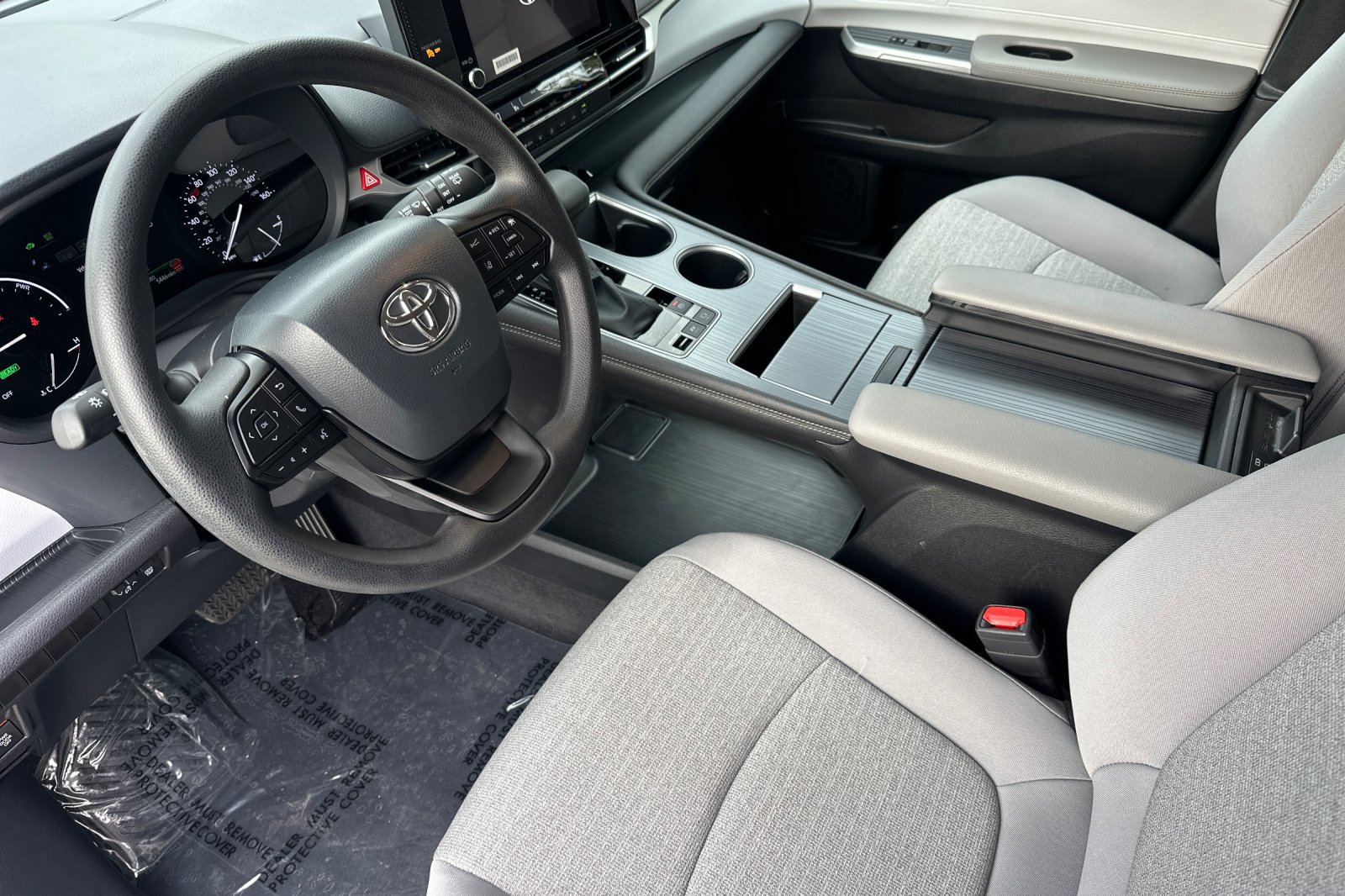 Certified 2026 Toyota Sienna LE FWD image 10