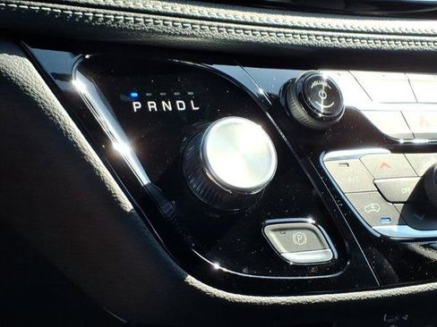 New 2026 Chrysler Pacifica Select image 10