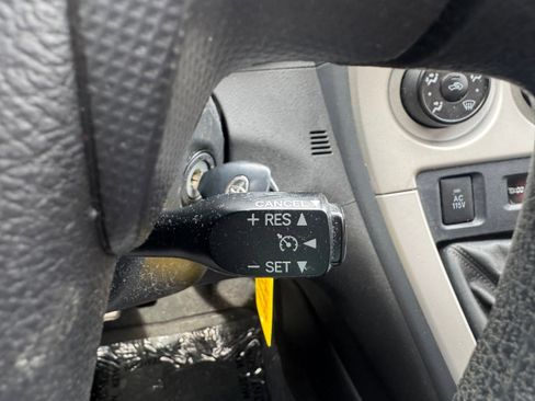 Used 2009 Toyota Matrix XRS image 11