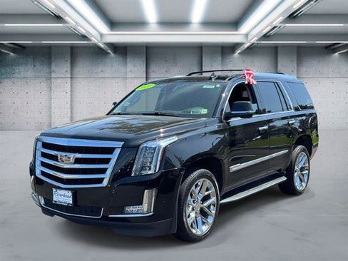 Used 2020 Cadillac Escalade Luxury AWD/4WD image 1