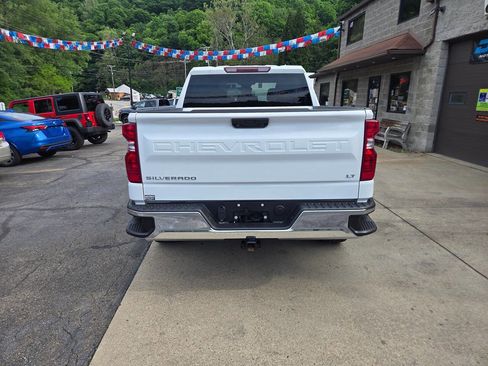 Used 2024 Chevrolet Silverado 1500 LT AWD/4WD image 6