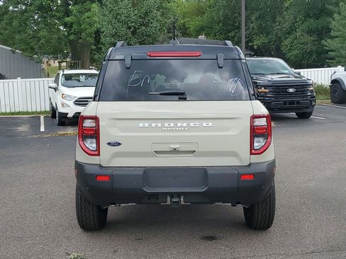Used 2025 Ford Bronco Sport Badlands image 5