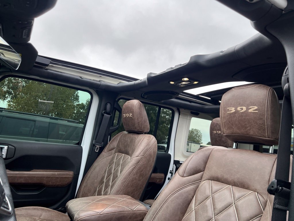 Used 2022 Jeep Wrangler Unlimited Rubicon AWD/4WD image 9