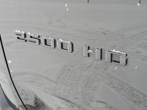 Used 2024 Chevrolet Silverado 2500 LT w/ Midnight Edition image 34