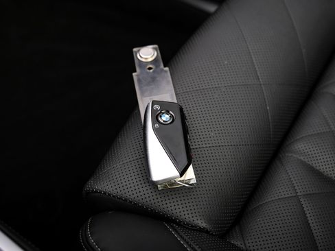 Used 2025 BMW X7 xDrive40i AWD/4WD image 70