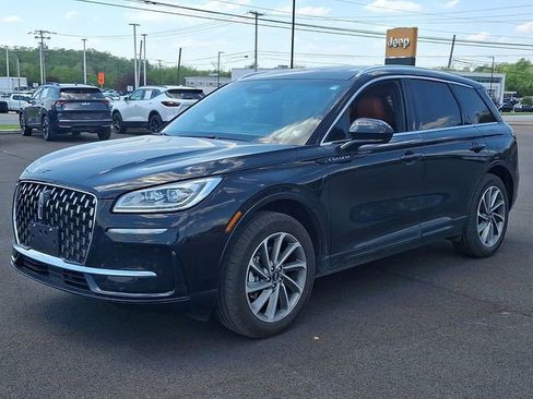 Used 2024 Lincoln Corsair Grand Touring w/ Towing Package AWD/4WD image 3