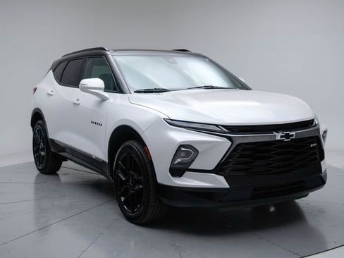 Used 2023 Chevrolet Blazer RS w/ Enhanced Convenience Package FWD image 10