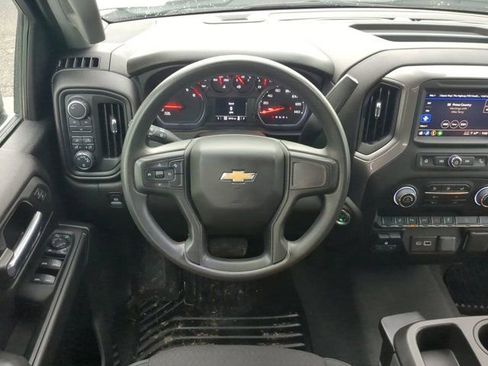Used 2025 Chevrolet Silverado 2500 Custom w/ Custom Value Package image 16