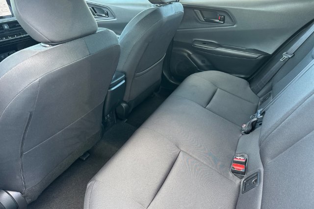Certified 2025 Toyota Prius LE FWD image 16