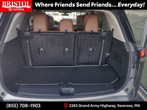 Used 2023 Nissan Pathfinder Platinum AWD/4WD image 34