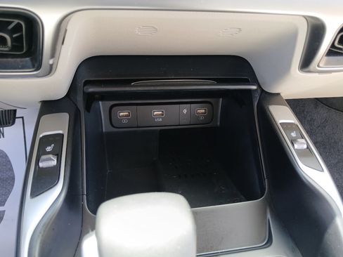 Used 2023 Kia Sorento EX w/ Panoramic Sunroof Package FWD image 17