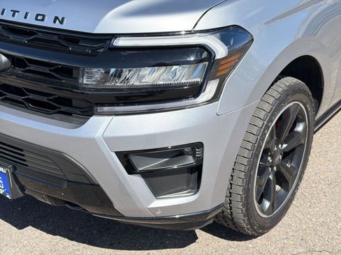 Used 2024 Ford Expedition Max Limited image 11