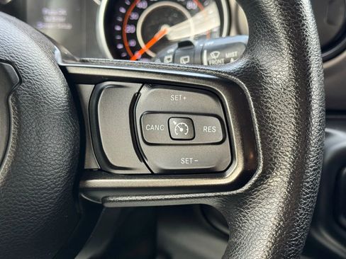 Used 2018 Jeep Wrangler Sport image 32