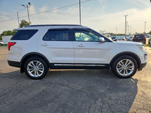 Used 2019 Ford Explorer XLT w/ XLT Desert Copper Package AWD/4WD image 5
