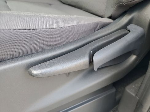 Certified 2024 Nissan Frontier S image 10