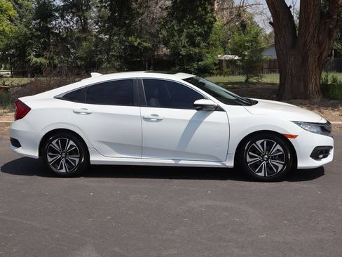 Used 2016 Honda Civic EX-T image 3