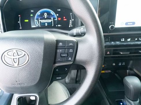 Used 2025 Toyota Camry LE FWD image 25