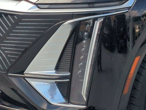 Certified 2024 Cadillac Lyriq Tech AWD/4WD image 24