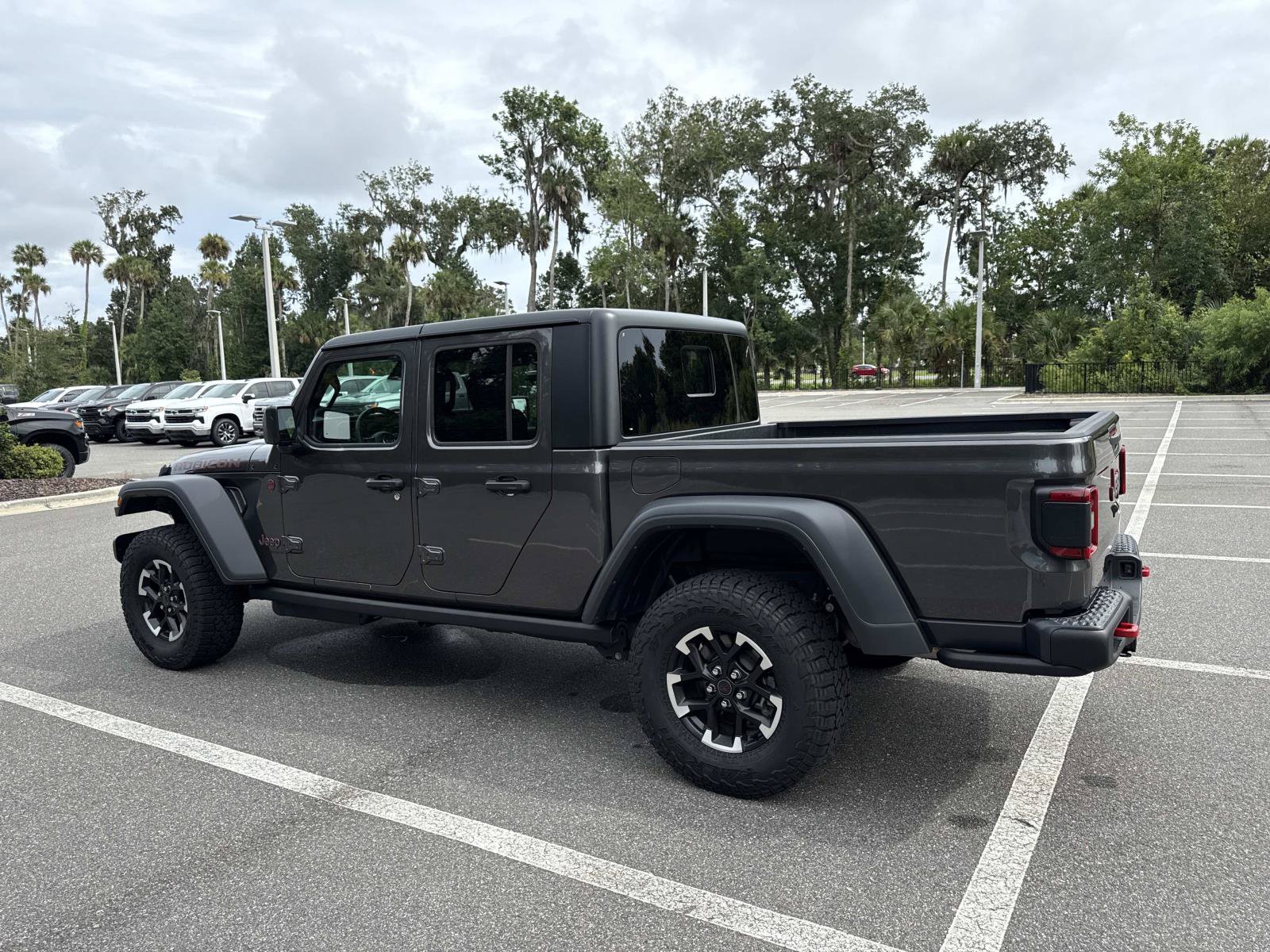 Used 2026 Jeep Gladiator Rubicon AWD/4WD image 5