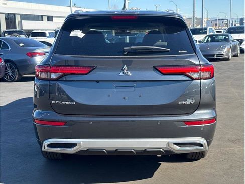 New 2025 Mitsubishi Outlander SEL image 6