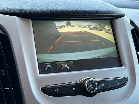 Used 2017 Chevrolet Cruze LS image 22