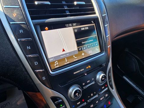 Used 2017 Lincoln MKX Reserve image 4