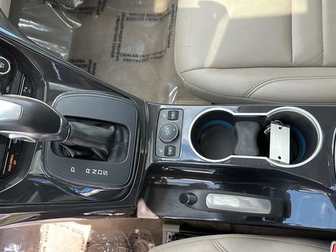 Used 2016 Ford Escape Titanium w/ Equipment Group 301A AWD/4WD image 38