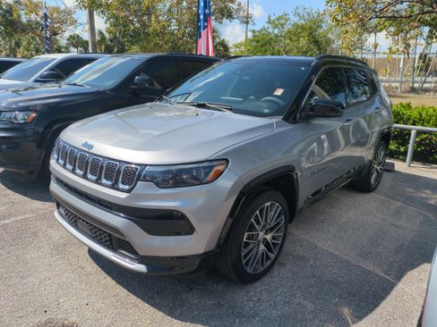 Certified 2023 Jeep Compass Limited w/ Elite Group image 9