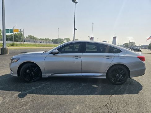 Used 2019 Honda Accord Sport image 11