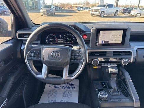 Certified 2025 Toyota 4Runner TRD Off-Road image 22