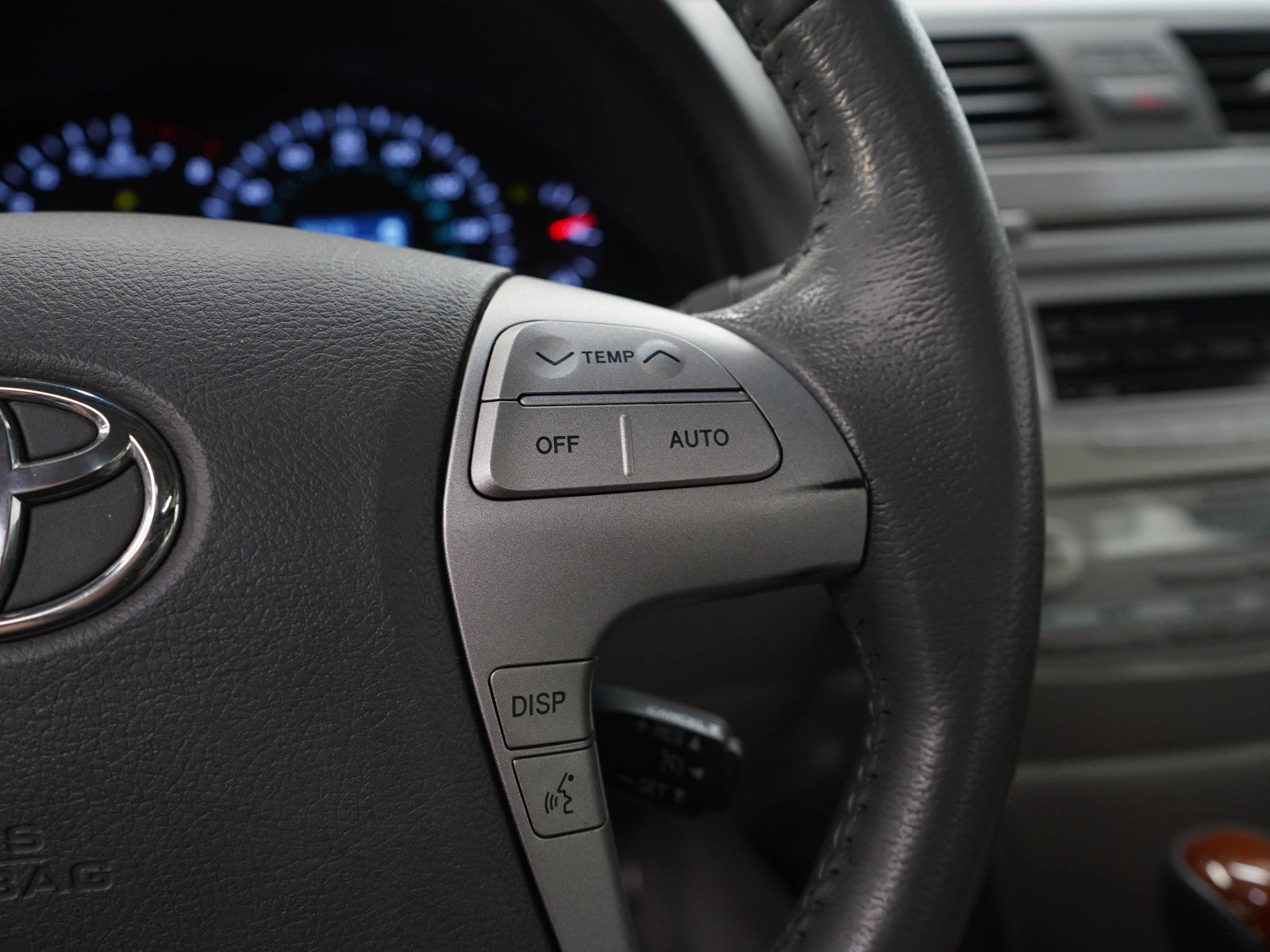 Used 2011 Toyota Camry XLE w/ XLE Extra-Value Pkg #1 FWD image 25
