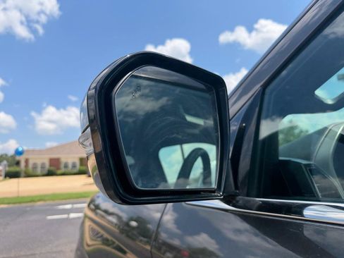 Used 2019 Ford Expedition XLT RWD image 12