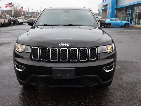 Used 2019 Jeep Grand Cherokee Laredo image 28