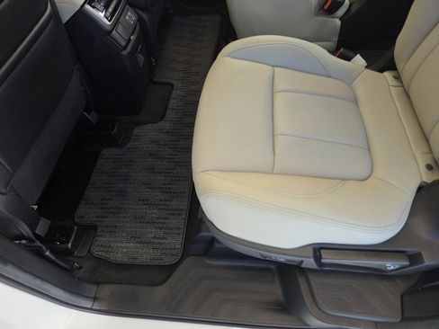 Used 2024 Subaru Ascent Limited w/ Technology Package image 26