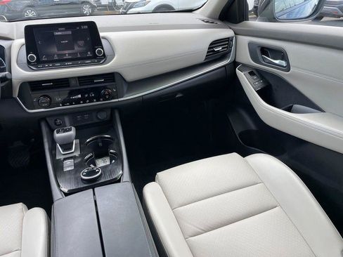 Certified 2024 Nissan Rogue SV w/ SV Premium Package AWD/4WD image 12