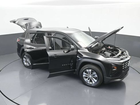 Used 2026 Chevrolet Equinox LT FWD image 65