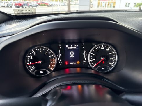 Used 2020 Jeep Renegade Latitude w/ Cold Weather Group AWD/4WD image 20