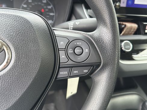 Used 2023 Toyota Corolla LE image 25