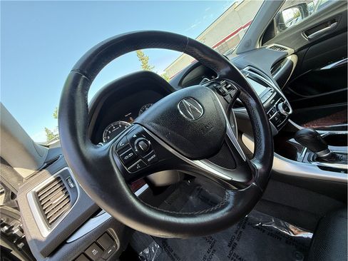Used 2015 Acura TLX w/ Technology Package FWD image 20