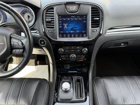 Used 2022 Chrysler 300 S RWD image 16